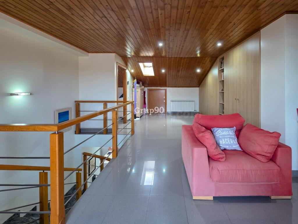 Espectacular Ático Dúplex de 130 m2 con Gran Terraza y Máxim - foto 10