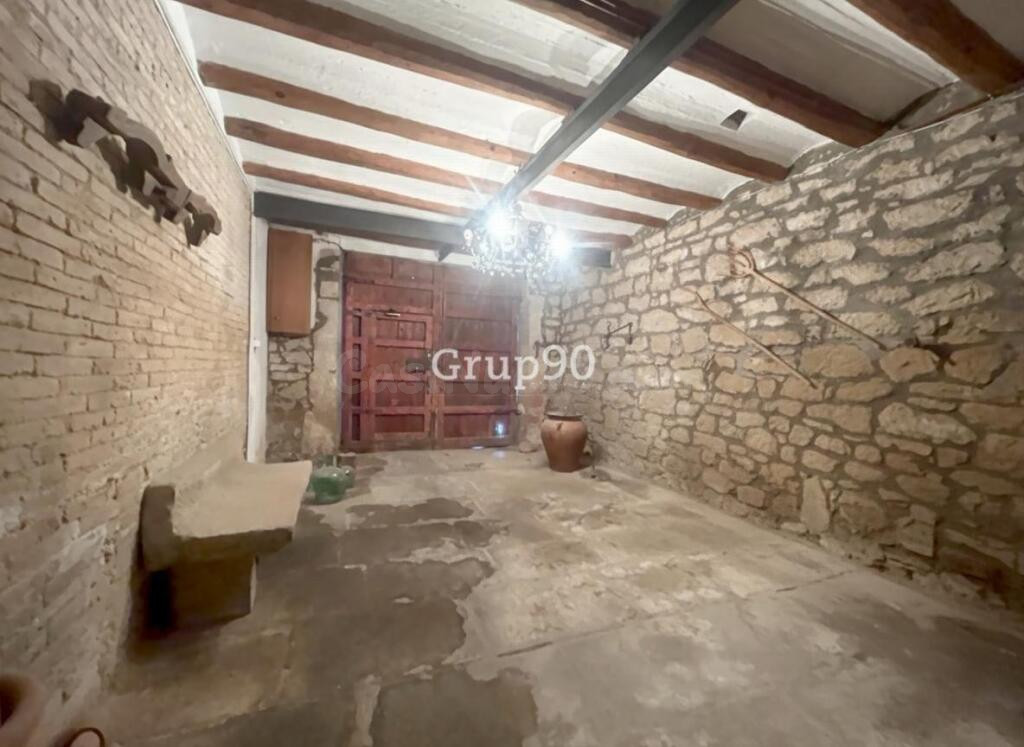 Casa de pueblo única en Artesa de Lleida + local + almacén - foto 15
