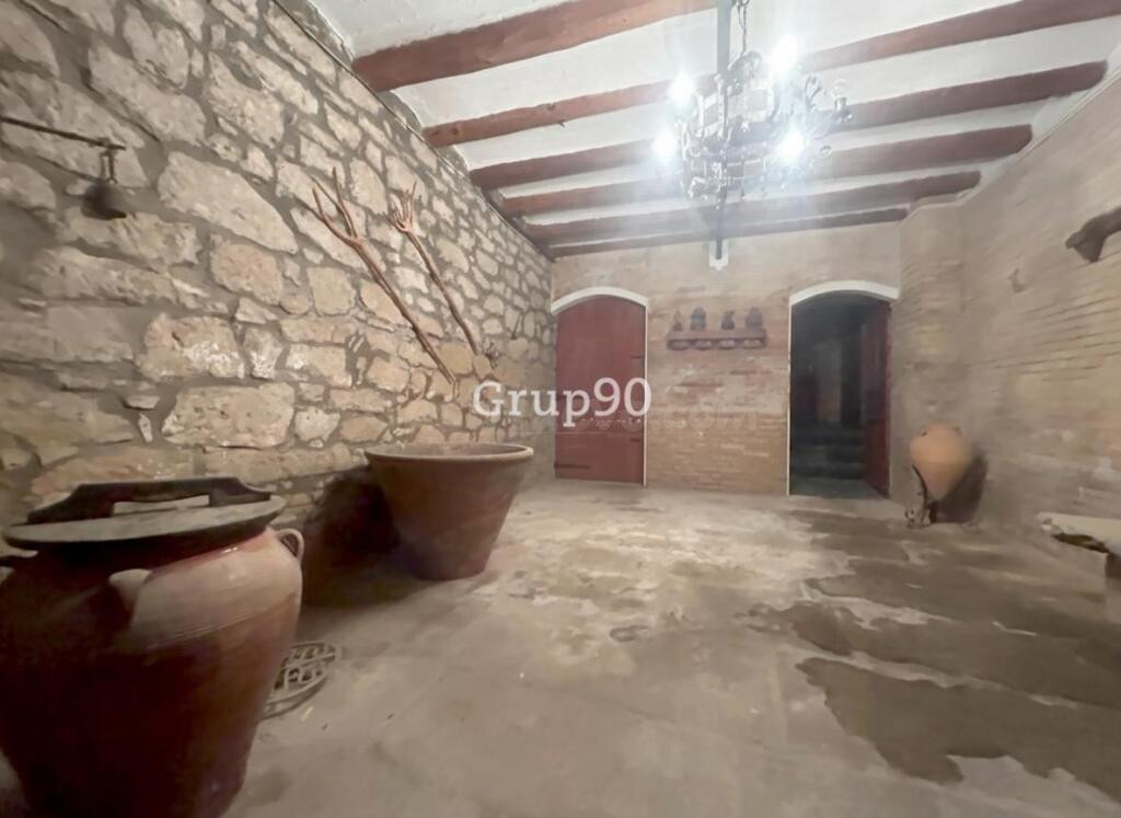 Casa de pueblo única en Artesa de Lleida + local + almacén - foto 16