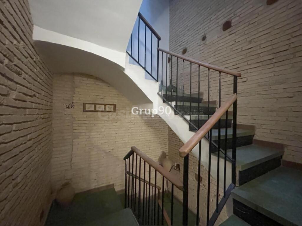 Casa de pueblo única en Artesa de Lleida + local + almacén - foto 17