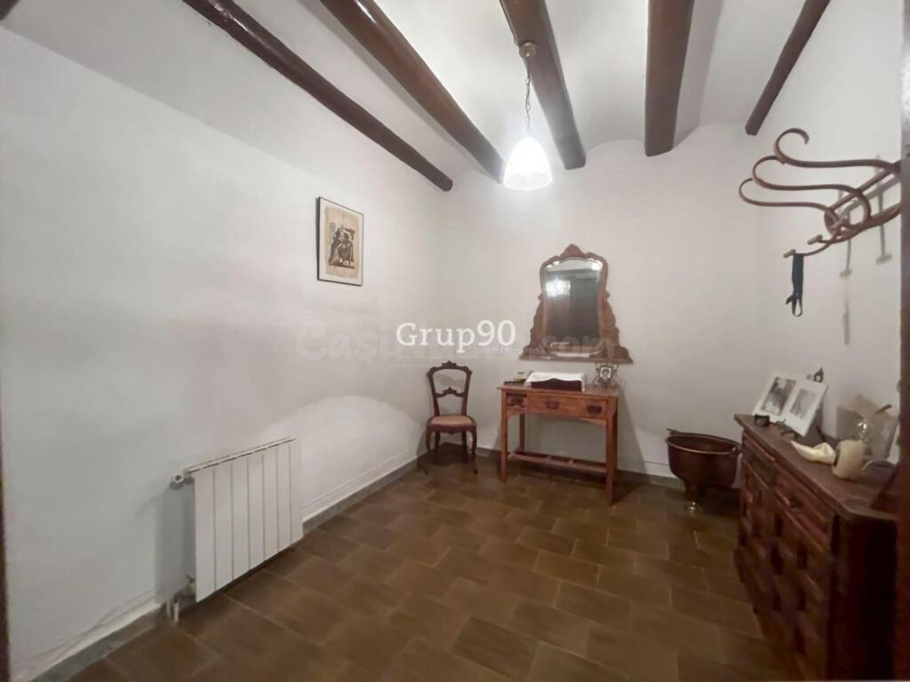 Casa de pueblo única en Artesa de Lleida + local + almacén - foto 28