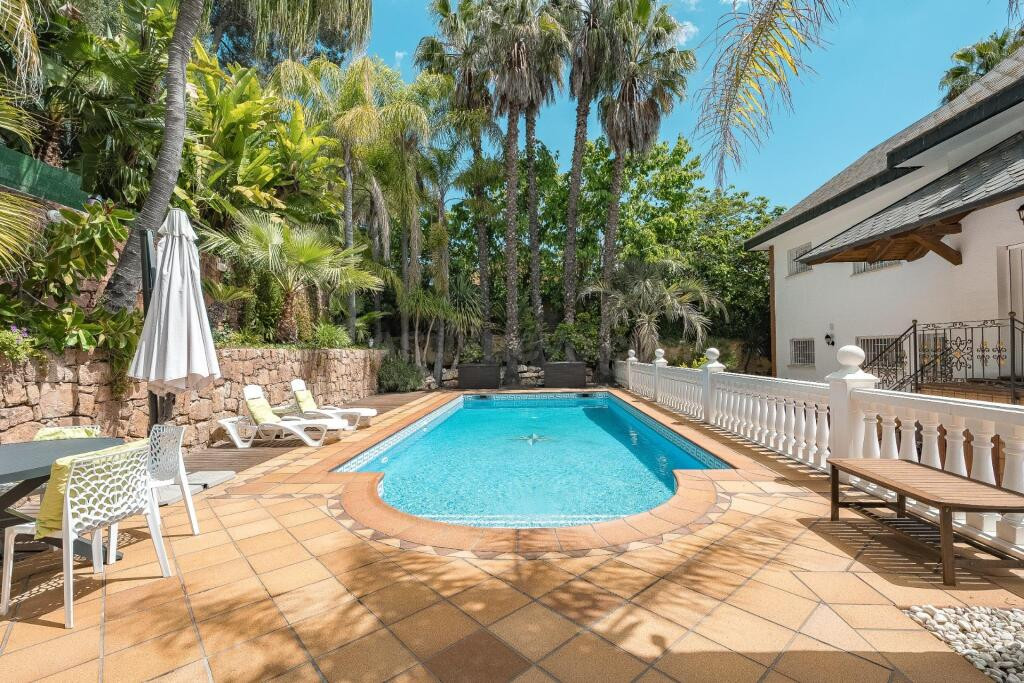 Villa de lujo con jardín y piscina en Fontpineda - foto 3