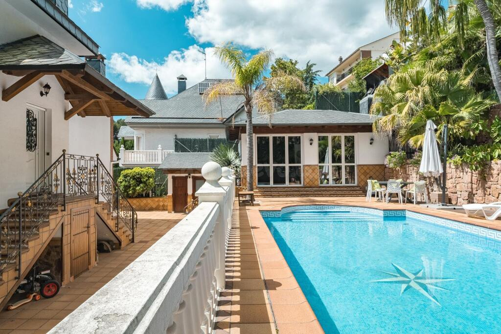 Villa de lujo con jardín y piscina en Fontpineda - foto 5
