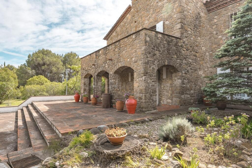Exclusiva finca con carácter en el Alt Empordà - foto 3
