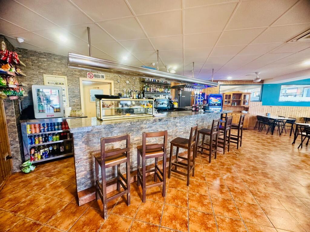 Traspaso de restaurante-cafeteria en pleno rendimiento