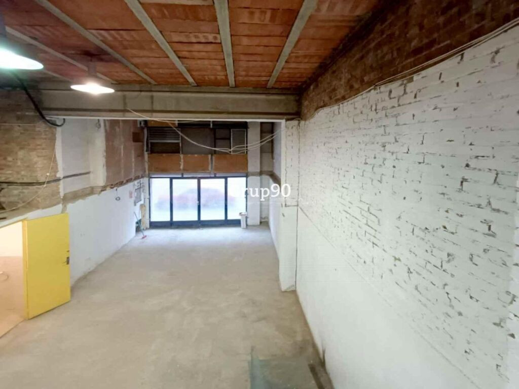 ¡Oportunidad Única en la Zona! Local Comercial de 79 m2 a Pi