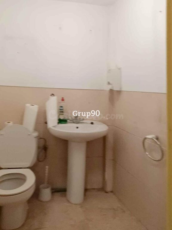 ¡Oportunidad Única en la Zona! Local Comercial de 79 m2 a Pi - foto 12