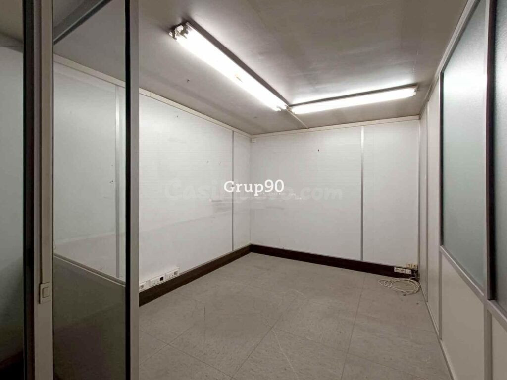 ¡Oportunidad Única en la Zona! Local Comercial de 79 m2 a Pi - foto 6