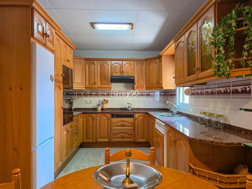Espectacular casa de 567 m2 con infinitas posibilidades en Almenar