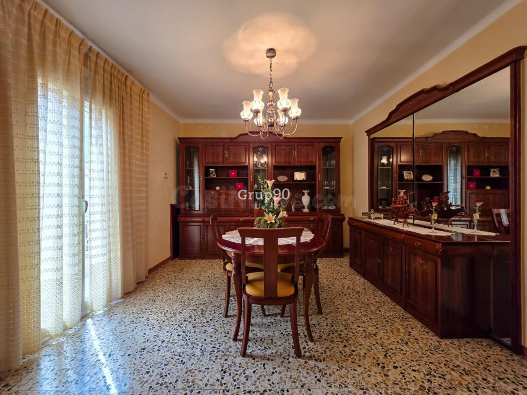 Espectacular casa de 567 m2 con infinitas posibilidades en A - foto 2