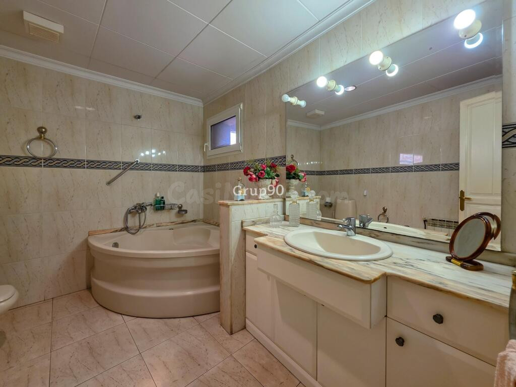 Espectacular casa de 567 m2 con infinitas posibilidades en A - foto 32
