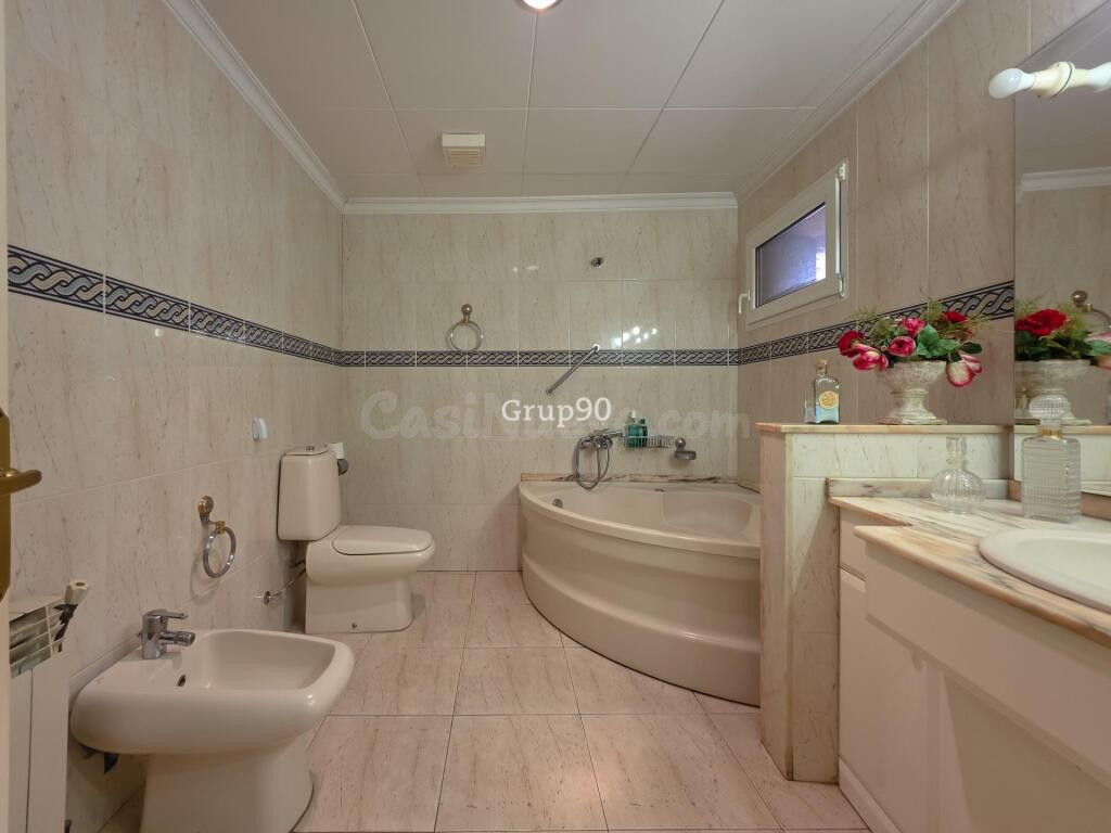 Espectacular casa de 567 m2 con infinitas posibilidades en A - foto 33