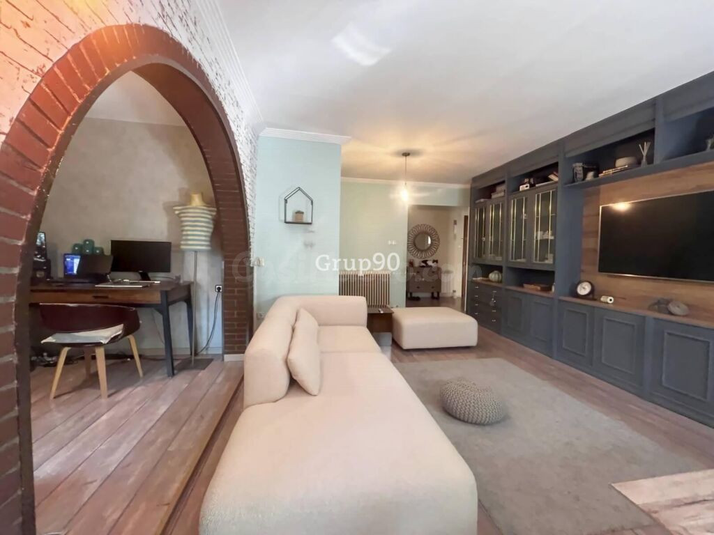 ¡VIVE EN EL CORAZÓN DE CAPPONT! Piso semireformado de 3 habi - foto 14