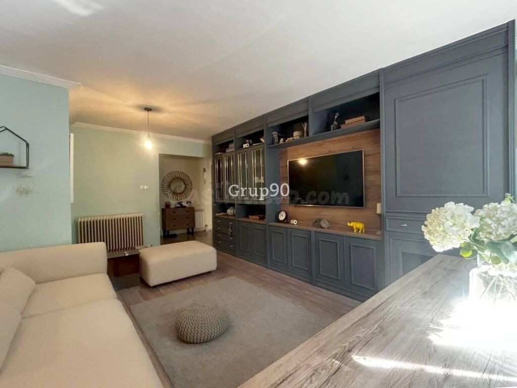 ¡VIVE EN EL CORAZÓN DE CAPPONT! Piso semireformado de 3 habi - foto 4
