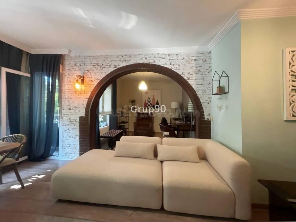 ¡VIVE EN EL CORAZÓN DE CAPPONT! Piso semireformado de 3 habi - foto 5