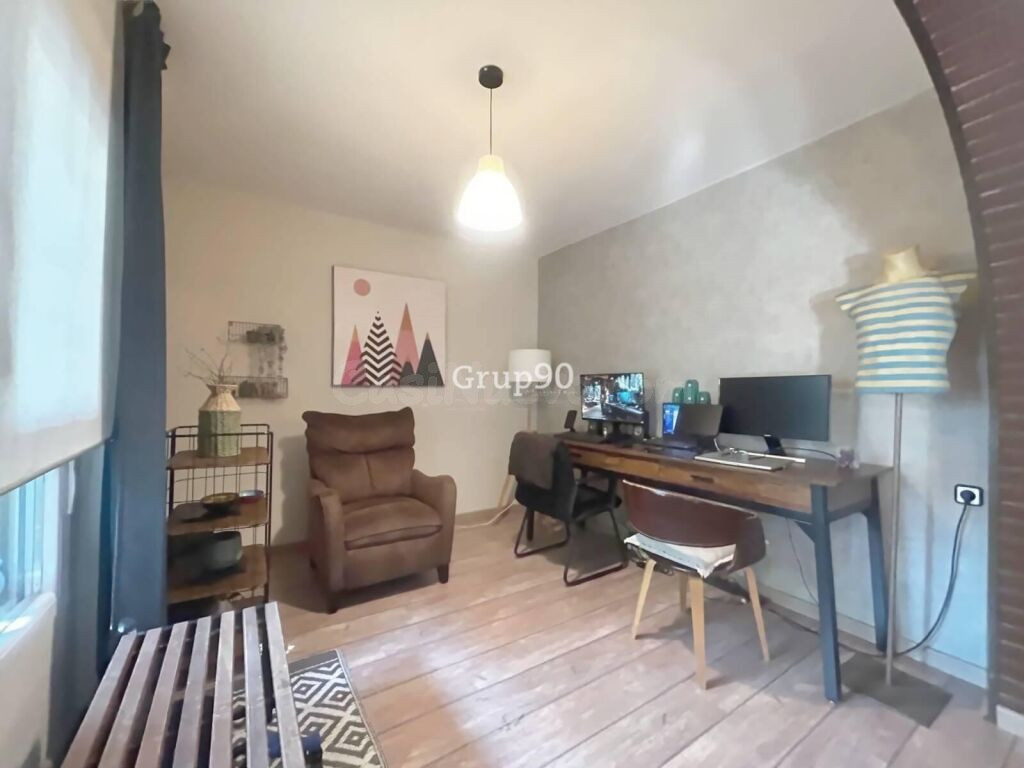¡VIVE EN EL CORAZÓN DE CAPPONT! Piso semireformado de 3 habi - foto 6