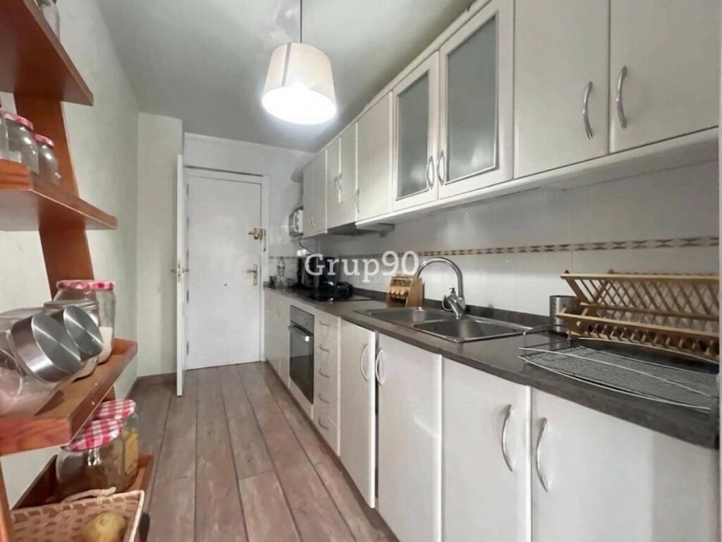 ¡VIVE EN EL CORAZÓN DE CAPPONT! Piso semireformado de 3 habi - foto 8