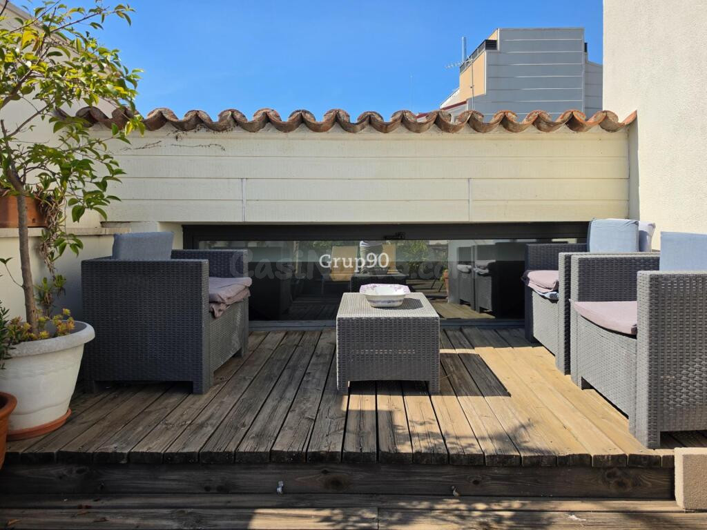 CASA CON DESPACHO PROFESIONAL EN EL CENTRO - foto 4