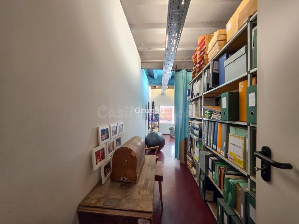 CASA CON DESPACHO PROFESIONAL EN EL CENTRO - foto 48