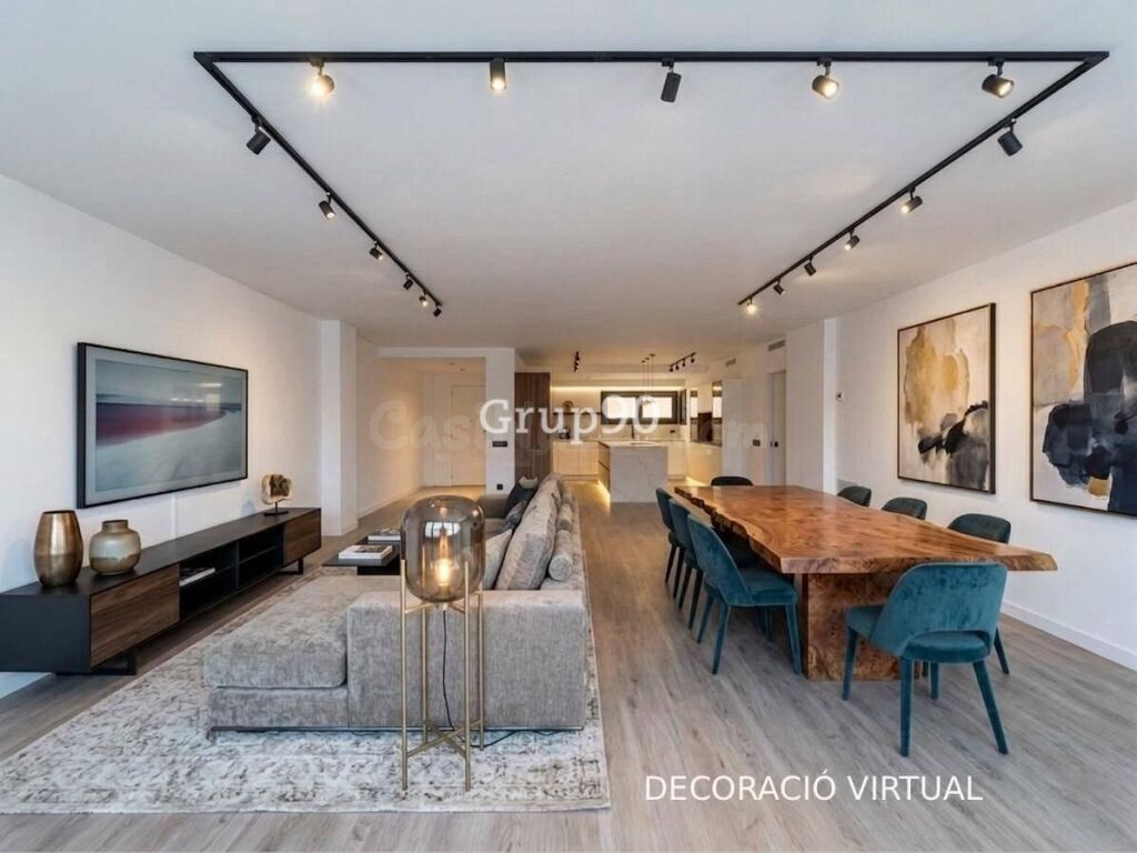 Piso señorial reformado a estrenar en Av. Madrid – Centro de