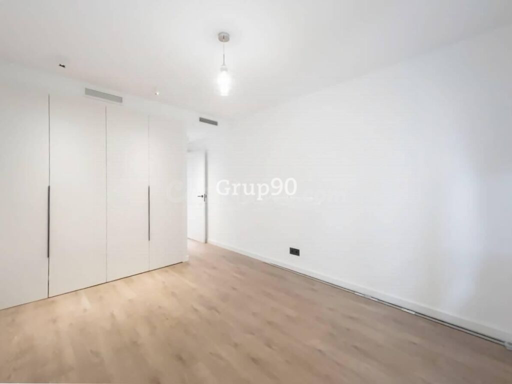 Piso señorial reformado a estrenar en Av. Madrid – Centro de - foto 44