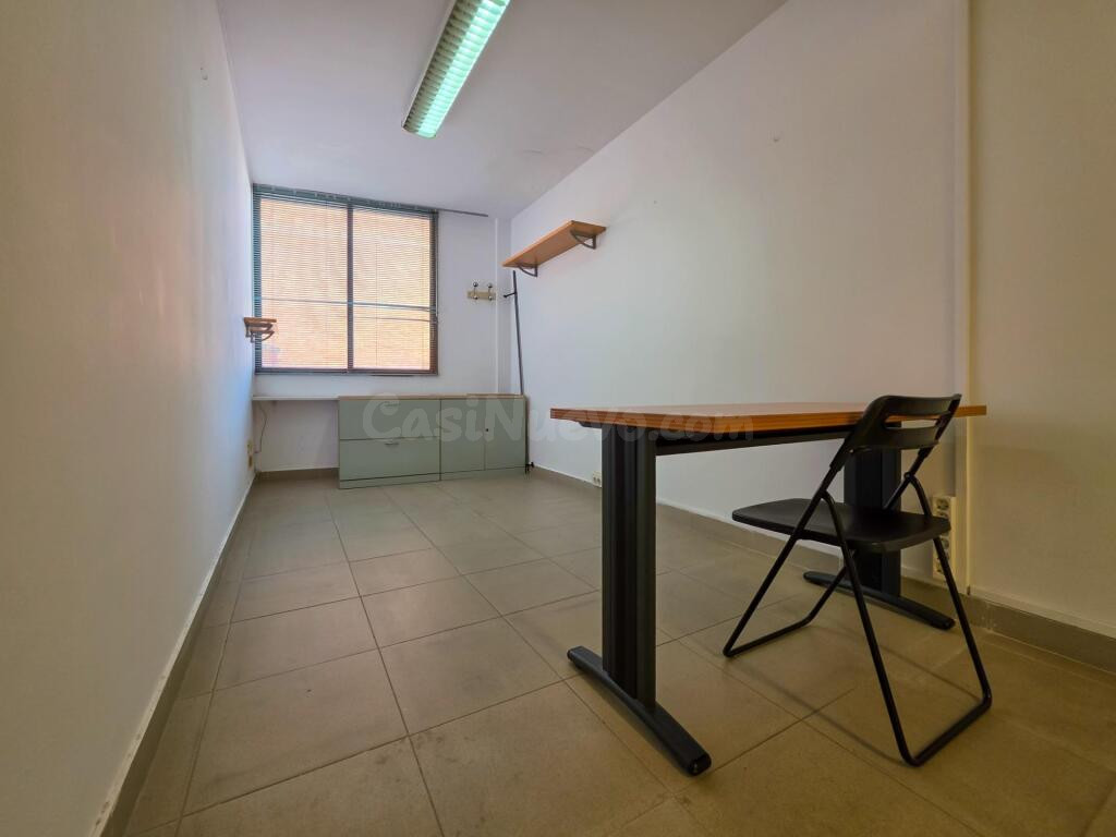 Gran Oficina céntrica con terraza - foto 13