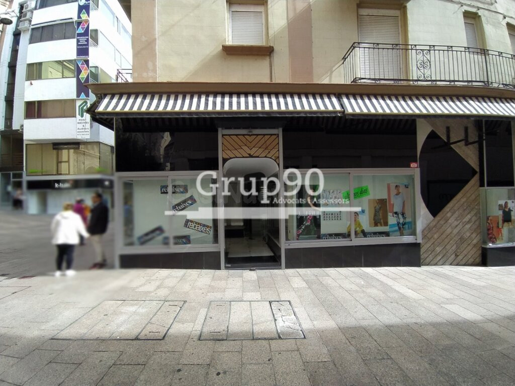 OPORTUNIDAD PARA TU NEGOCIO !! LOCAL EN EL EIX COMERCIAL - foto 12