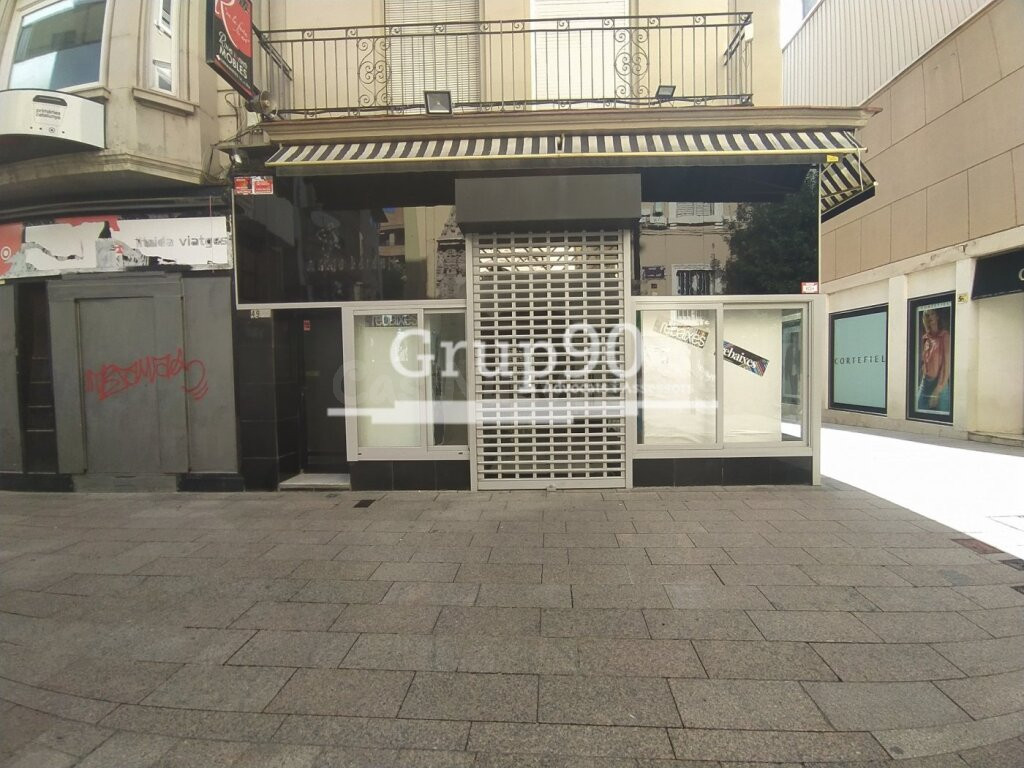 OPORTUNIDAD PARA TU NEGOCIO !! LOCAL EN EL EIX COMERCIAL - foto 13