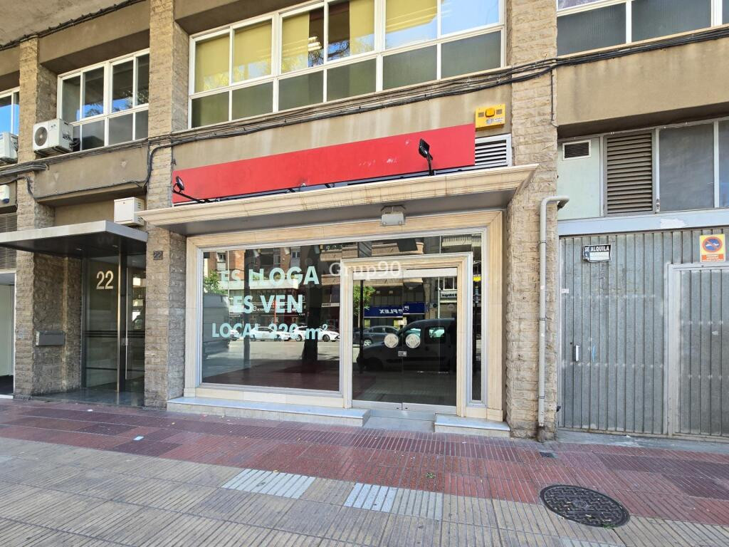 LOCAL COMERCIAL EN ZONA RICARDO VINYES