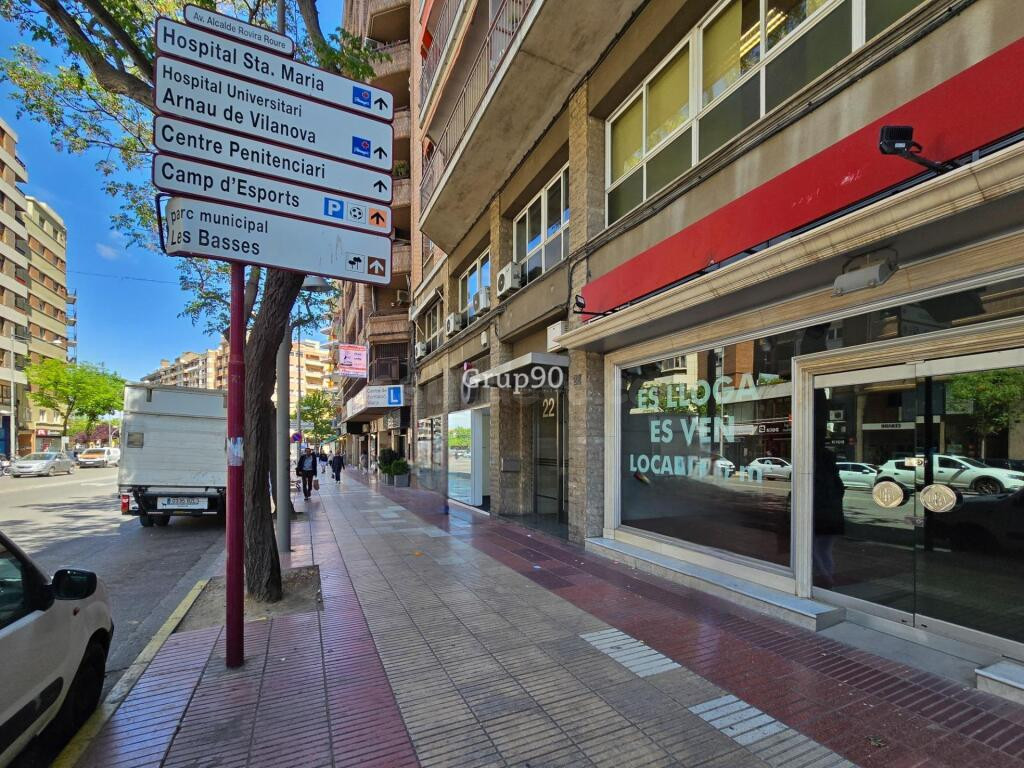 LOCAL COMERCIAL EN ZONA RICARDO VINYES - foto 2