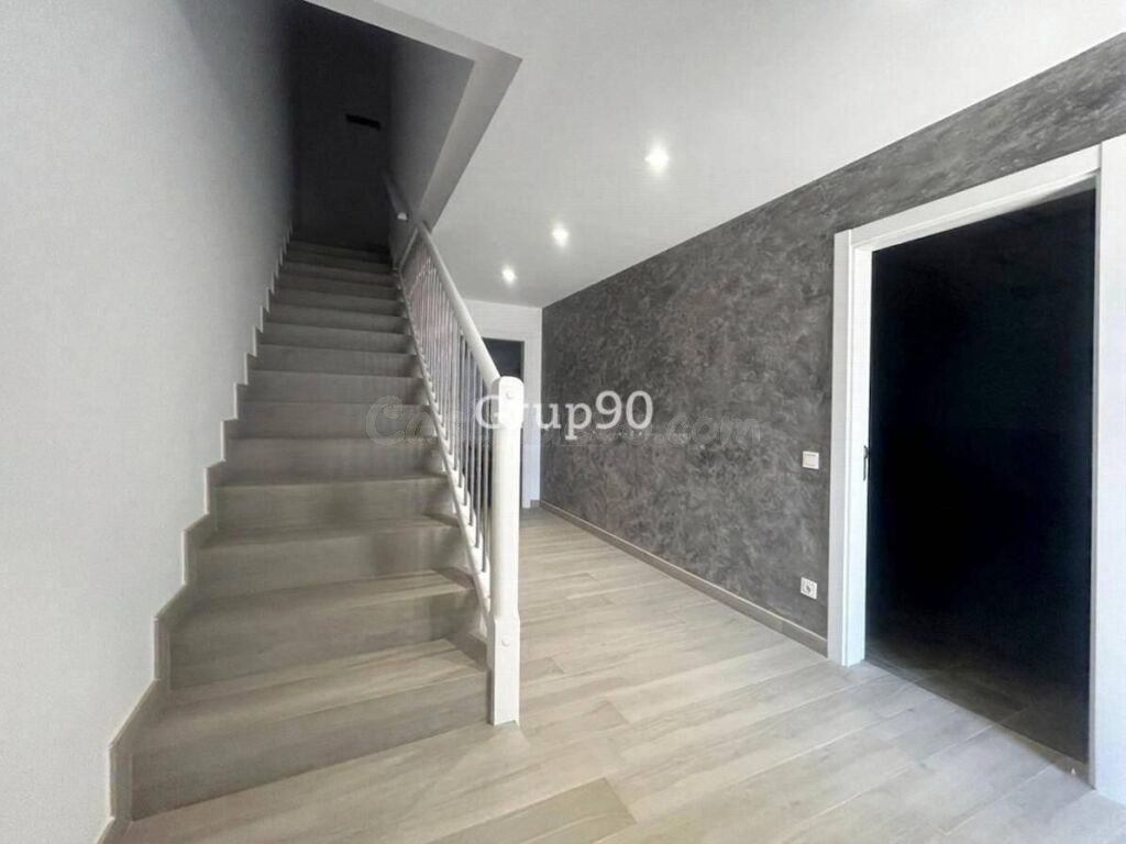 ? ESPECTACULAR CASA SEMINUEVA EN IVARS D’URGELL – ESPACIO, P - foto 16