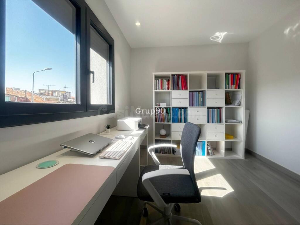 ? ESPECTACULAR CASA SEMINUEVA EN IVARS D’URGELL – ESPACIO, P - foto 8