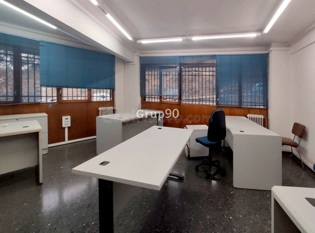 Gran local comercial en Passeig de Ronda, Lleida - foto 2