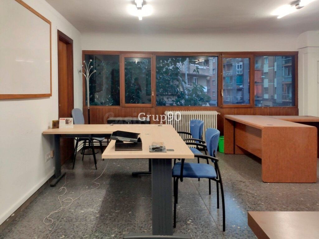 Gran local comercial en Passeig de Ronda, Lleida - foto 16