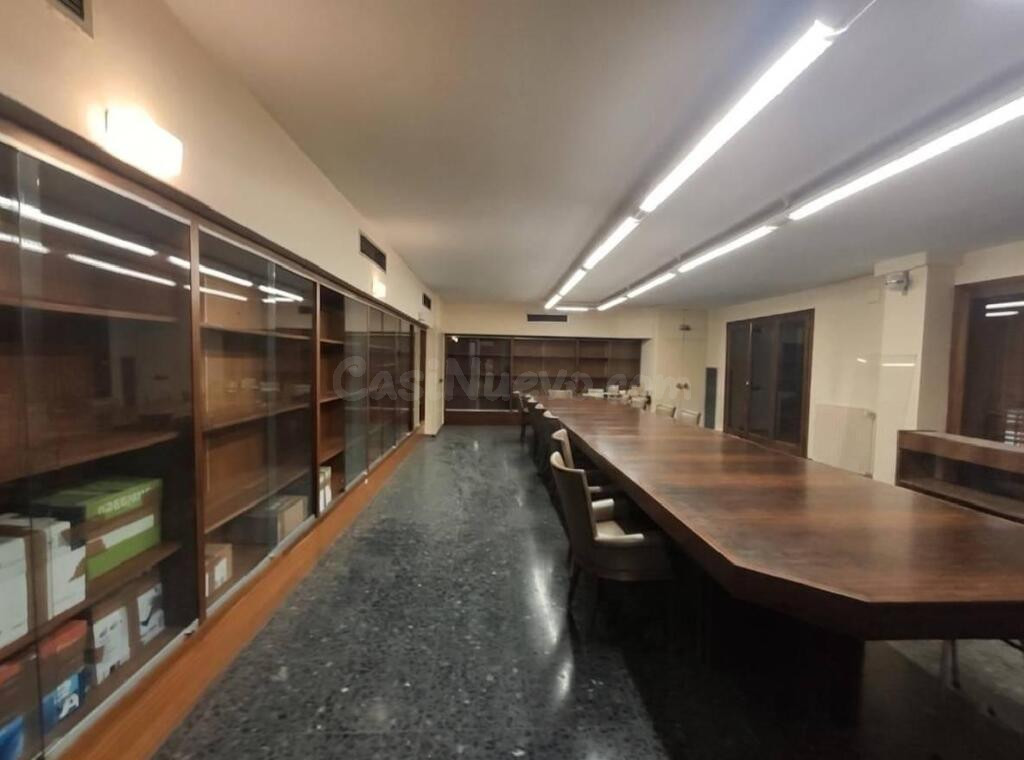 Gran local comercial en Passeig de Ronda, Lleida - foto 3