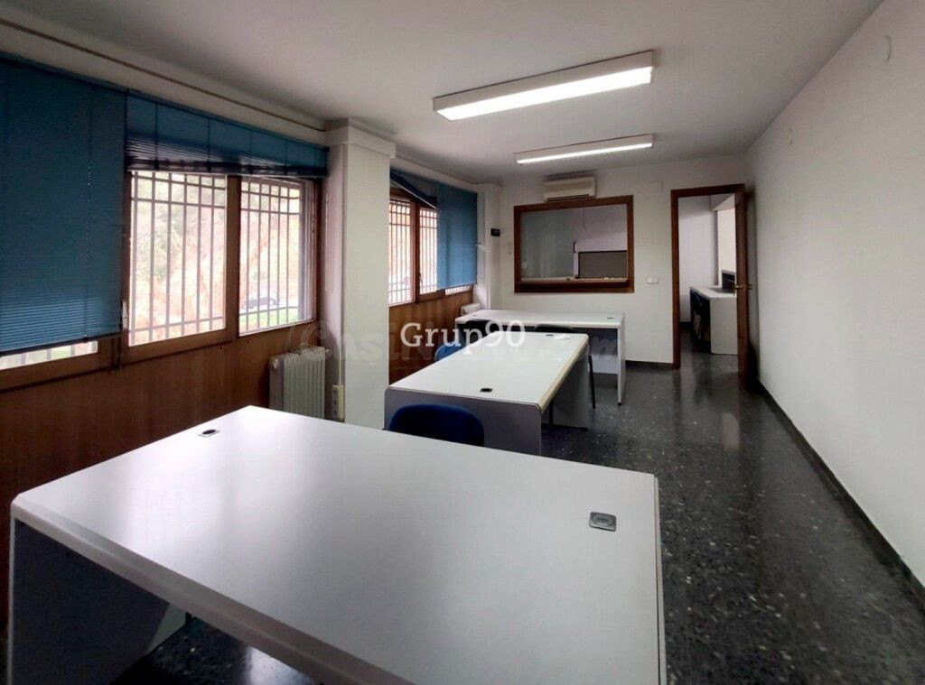 Gran local comercial en Passeig de Ronda, Lleida - foto 23