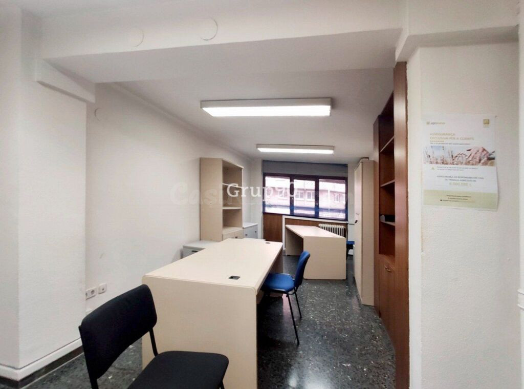 Gran local comercial en Passeig de Ronda, Lleida - foto 31