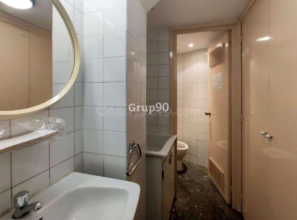 Gran local comercial en Passeig de Ronda, Lleida - foto 34
