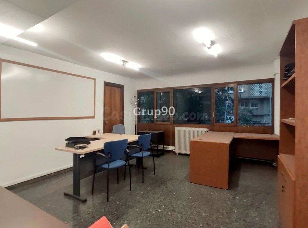 Gran local comercial en Passeig de Ronda, Lleida - foto 47
