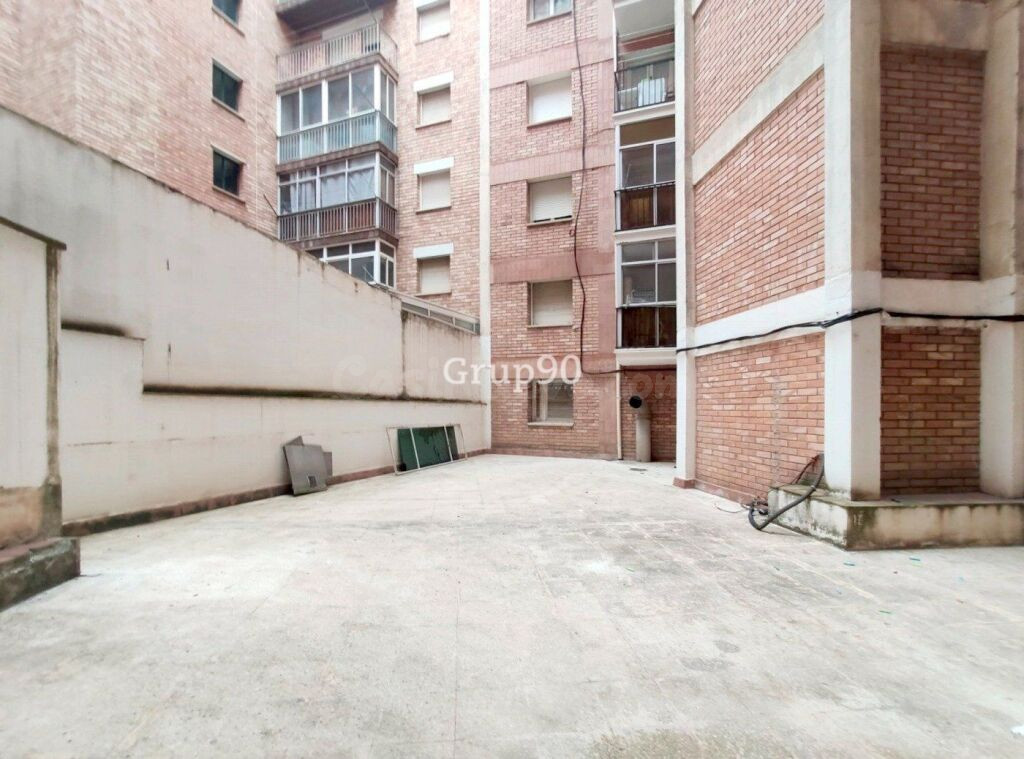 Gran local comercial en Passeig de Ronda, Lleida - foto 50