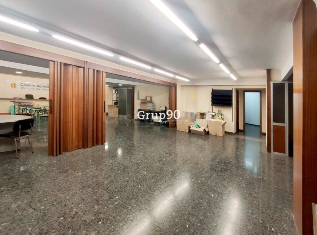 Gran local comercial en Passeig de Ronda, Lleida - foto 12