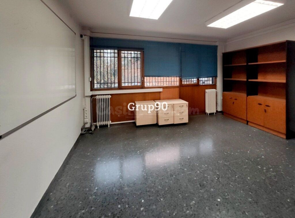 Gran local comercial en Passeig de Ronda, Lleida - foto 23