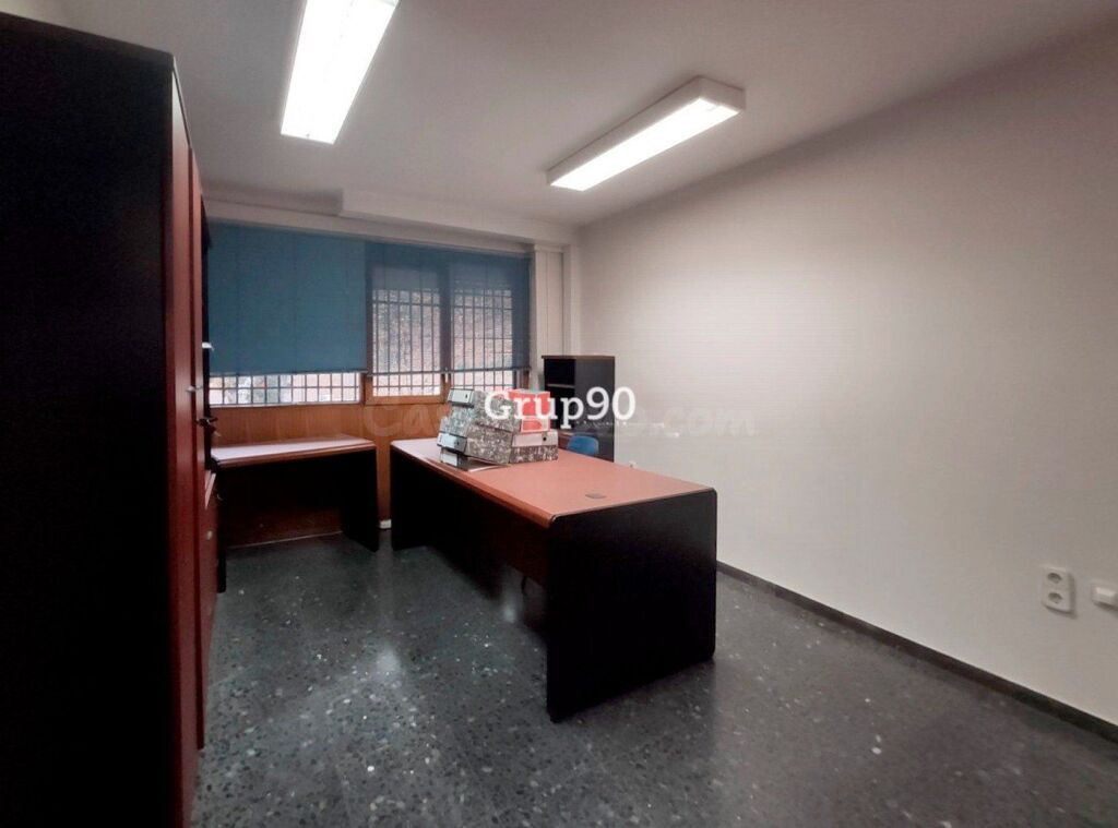 Gran local comercial en Passeig de Ronda, Lleida - foto 28
