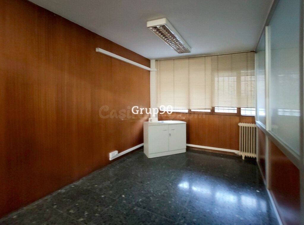 Gran local comercial en Passeig de Ronda, Lleida - foto 36