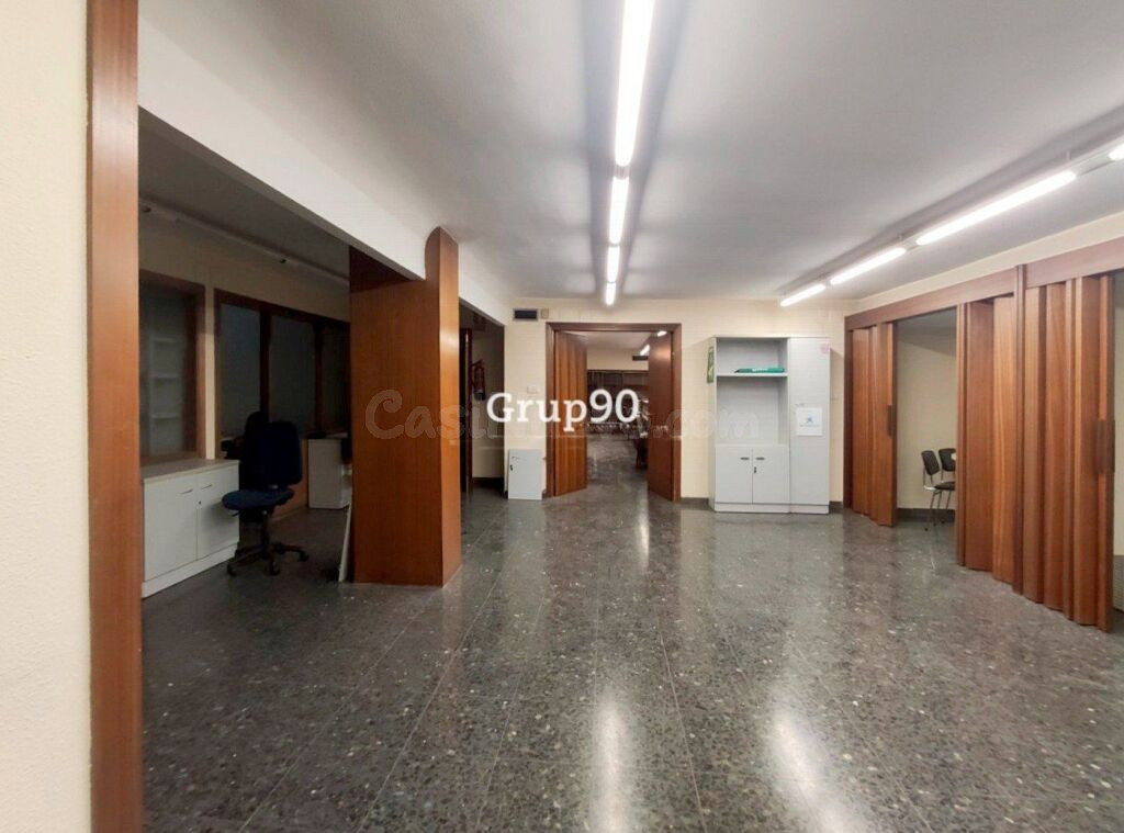 Gran local comercial en Passeig de Ronda, Lleida - foto 41