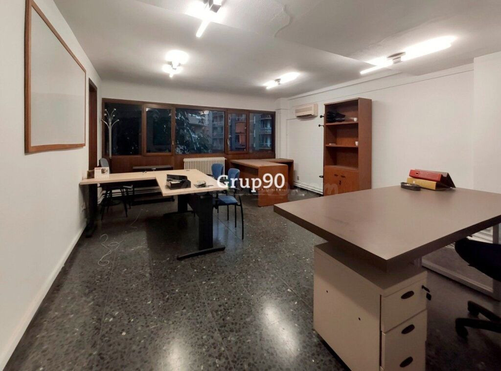 Gran local comercial en Passeig de Ronda, Lleida - foto 45