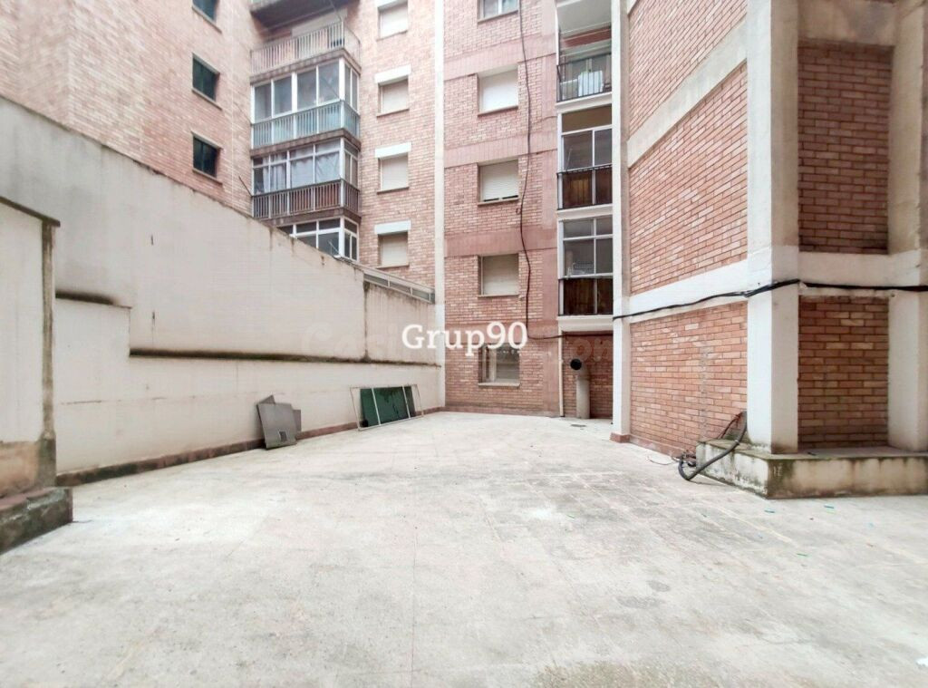Gran local comercial en Passeig de Ronda, Lleida - foto 53