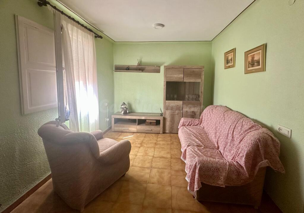 Céntrico piso para entrar a vivir en L'Aldea - foto 2