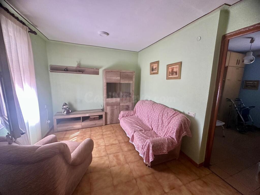 Céntrico piso para entrar a vivir en L'Aldea - foto 3
