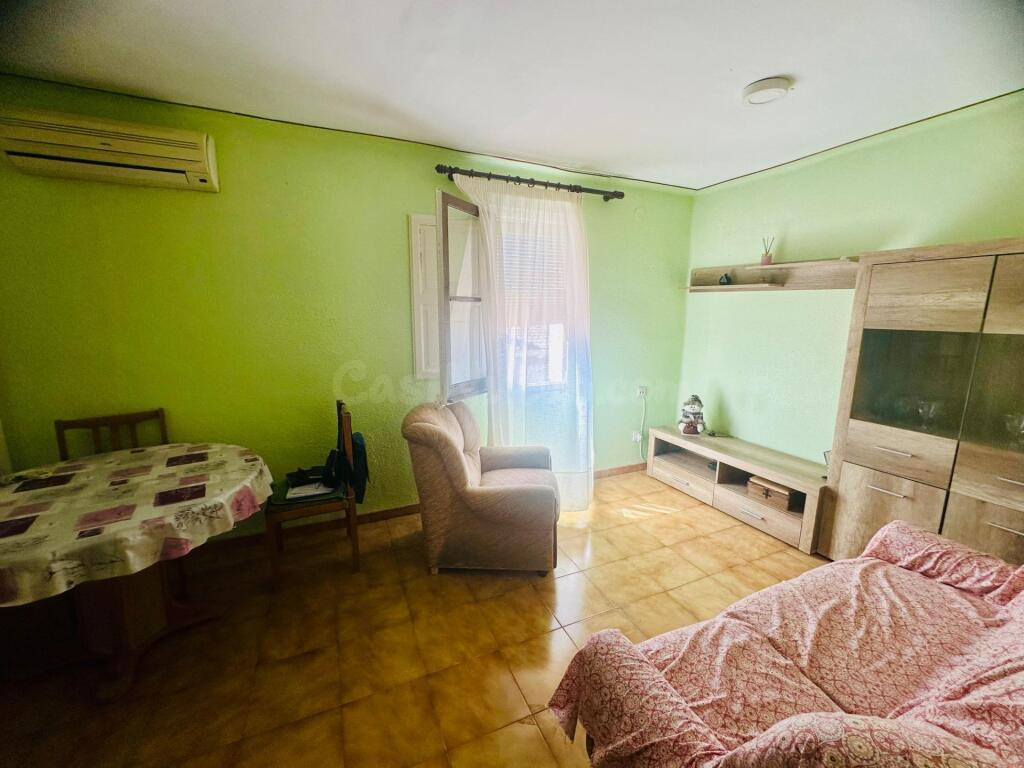 Céntrico piso para entrar a vivir en L'Aldea - foto 4